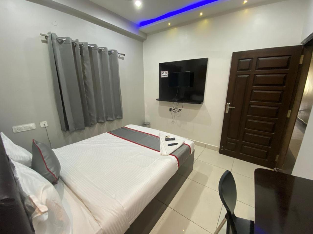 Hotel Grandview Kondapur  Extérieur photo