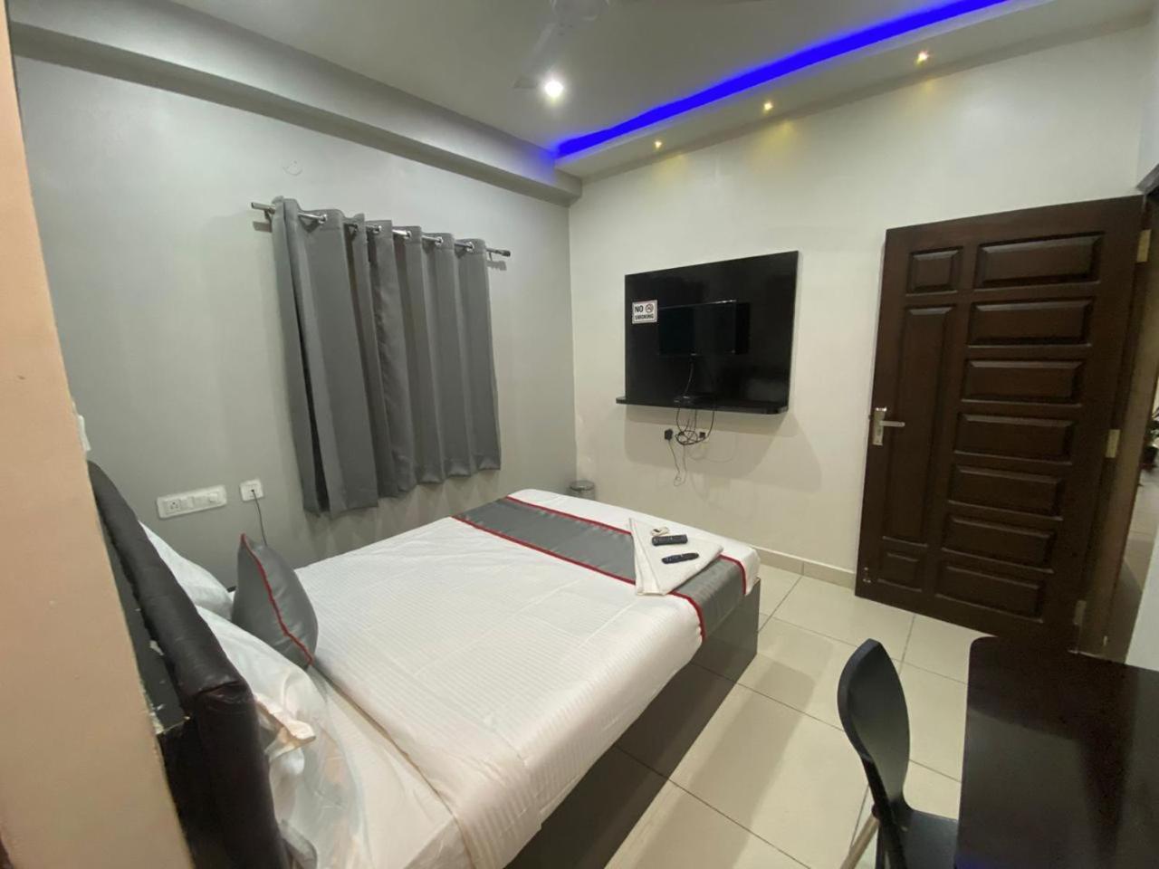 Hotel Grandview Kondapur  Extérieur photo