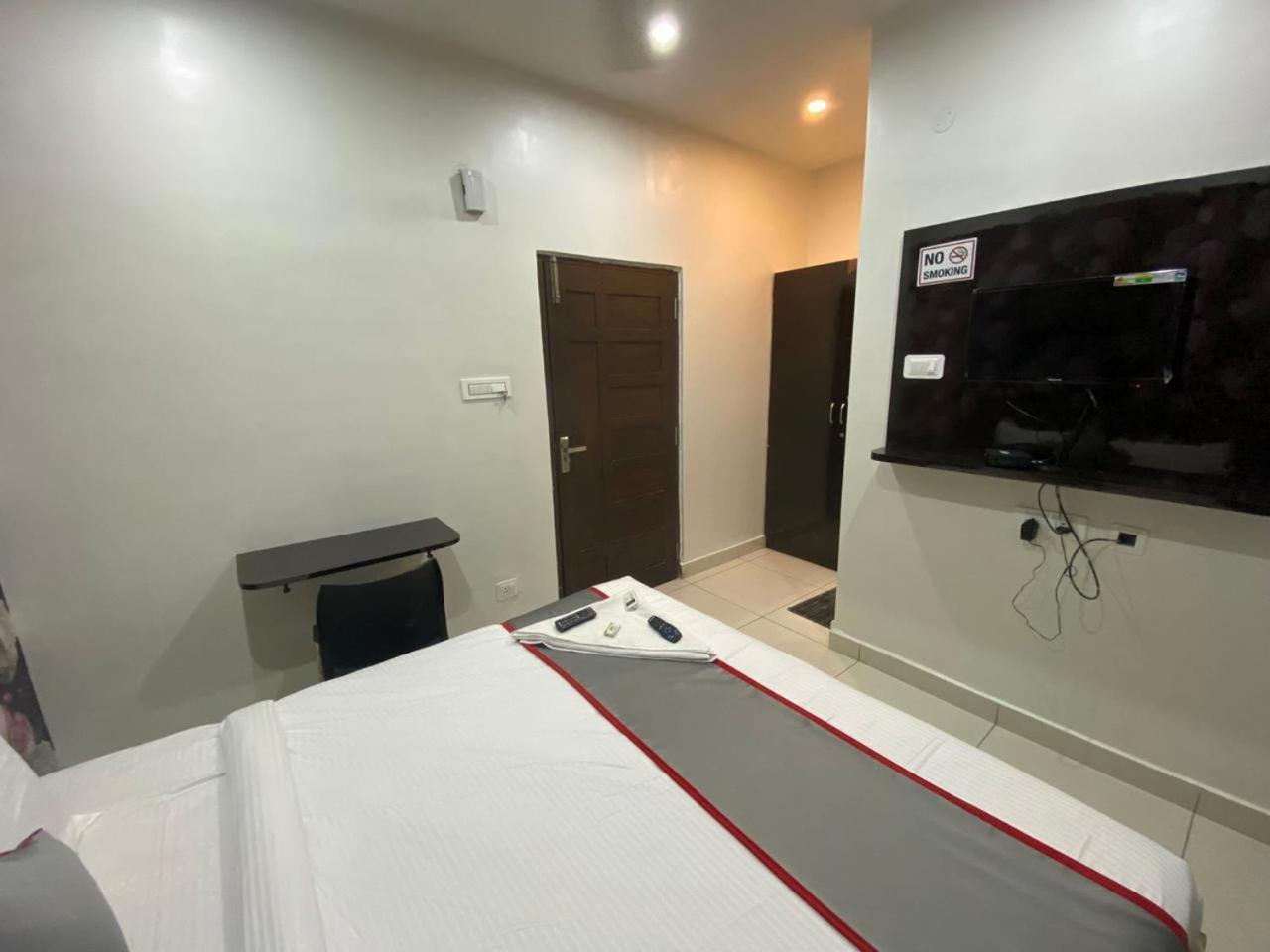 Hotel Grandview Kondapur  Extérieur photo