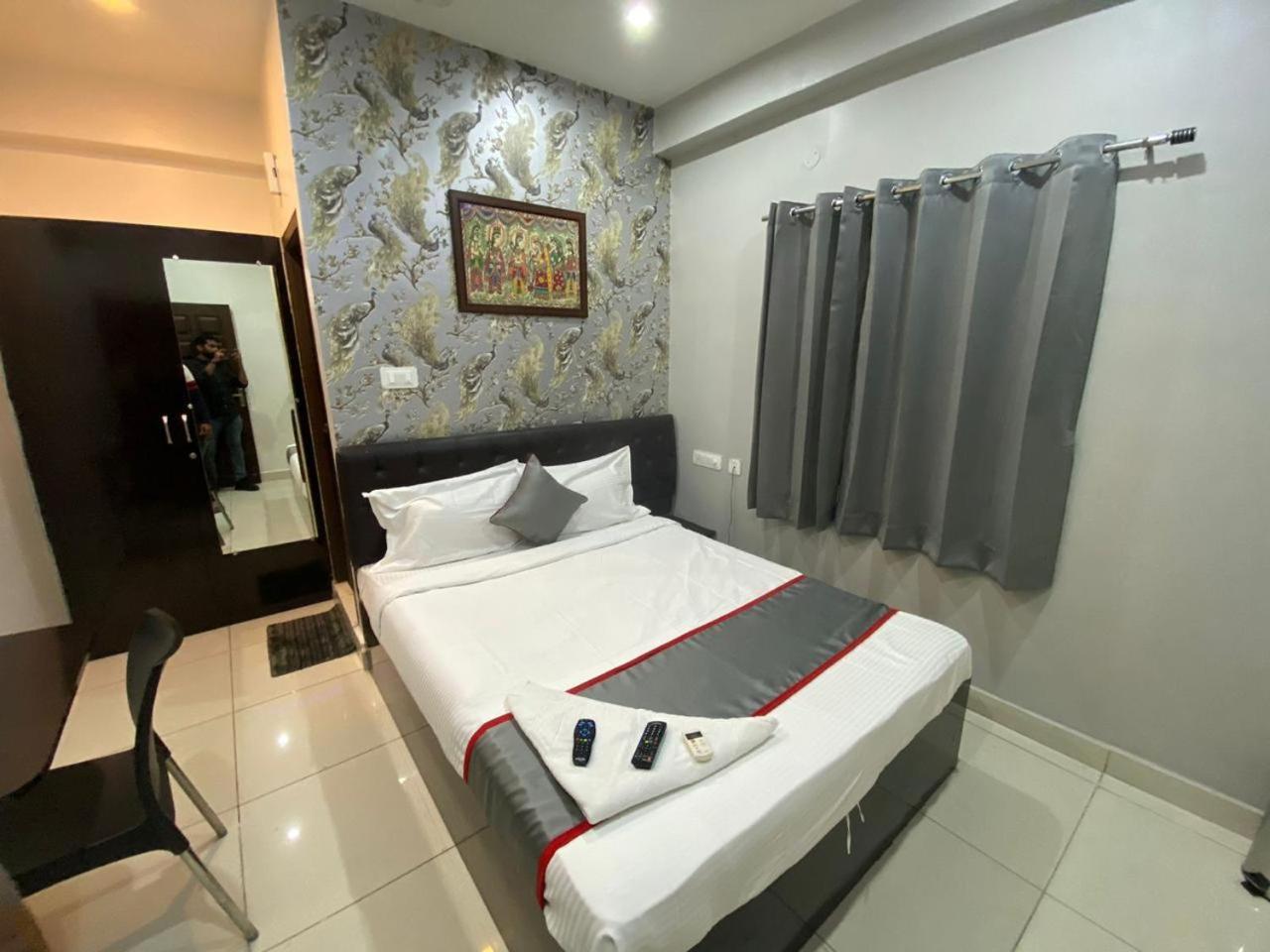 Hotel Grandview Kondapur  Extérieur photo